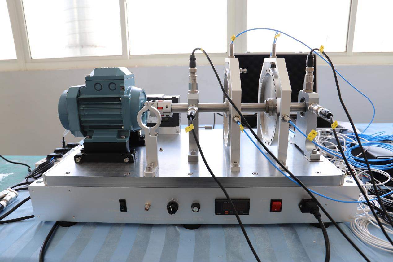 Banc de test de rotor d'équilibrage dynamique